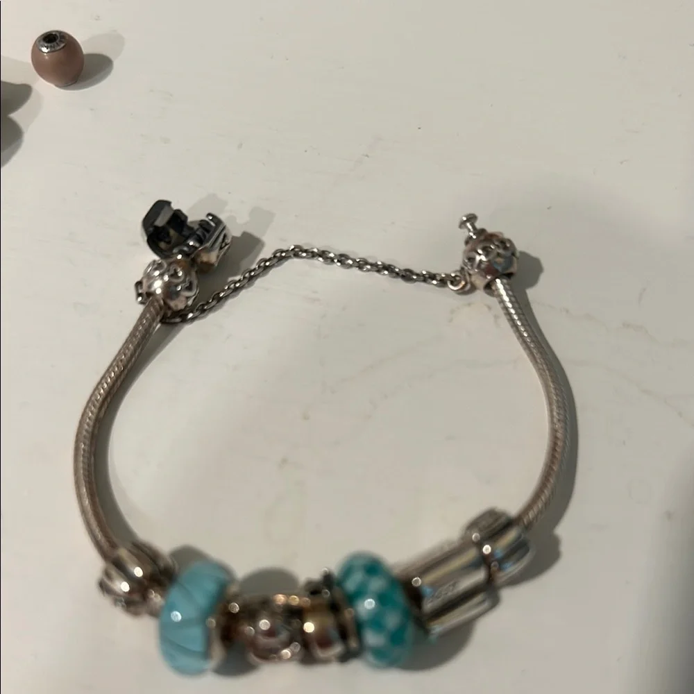 Pandora Silver Bracelet with 5 charms - Picture 5 of 5